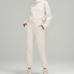 Lululemon Athletica Cream Skinny Pants